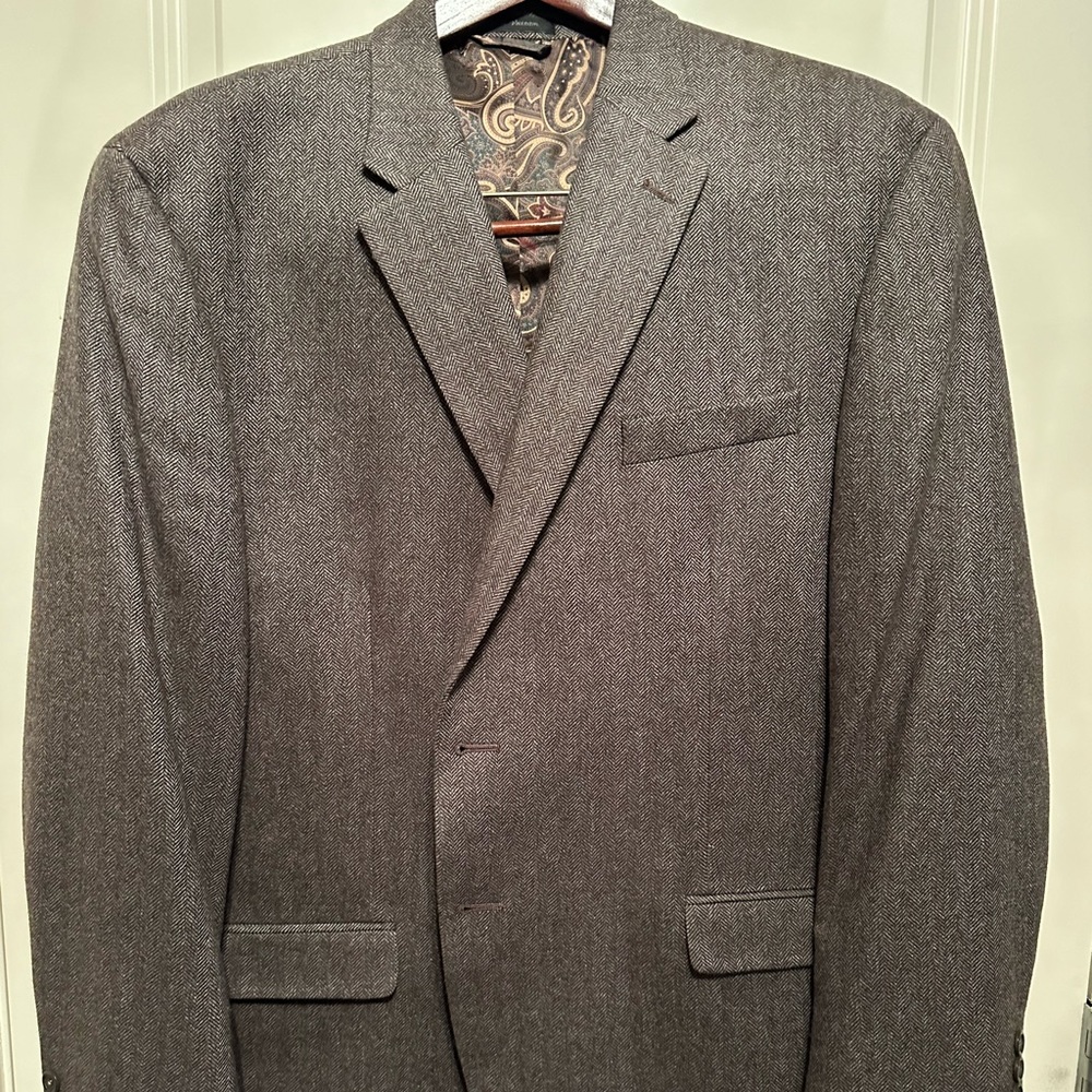 Ralph Lauren Blazer. Perfect condition. Size 46R. Fits true to size.